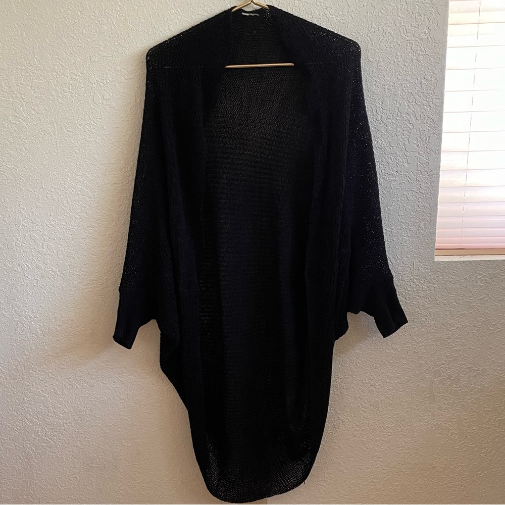BLACK H&M LOOSE KNIT CARDIGAN SIZE SMALL
